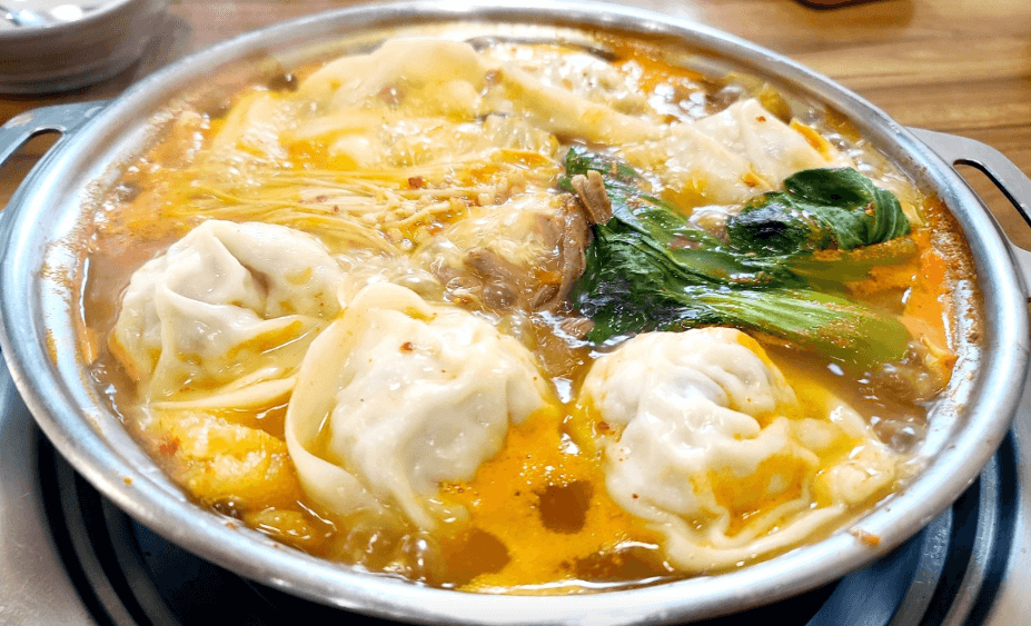 생방송투데이 황해도식 만두전골 종로 맛집