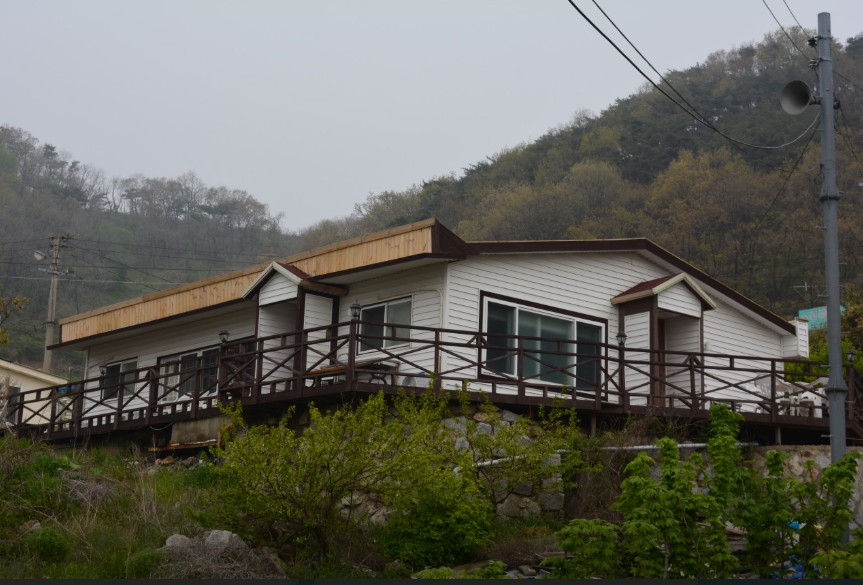 6시내고향 인천 소이작도 1박4식 펜션 보양식 인생은행복해 펜션 전경