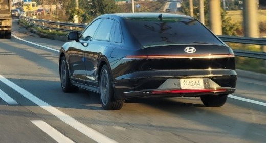 신형 그랜저 주행 영상