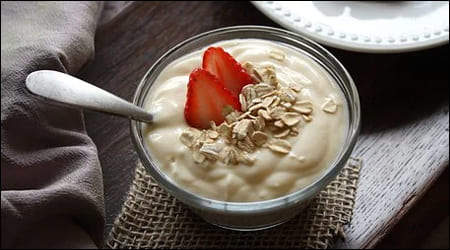 요거트가 담긴 그릇