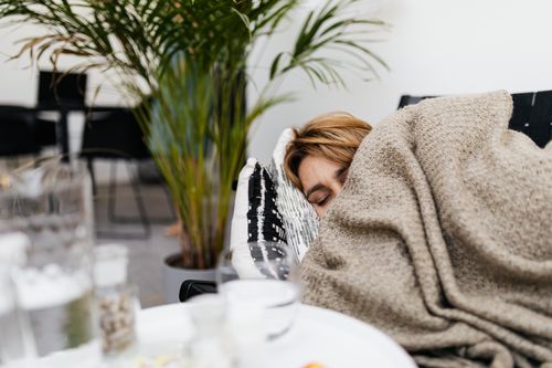 독감 예방접종 후 열 나는 이유&amp;#44; 정상 반응일까? 병원에 가야 할 때까지