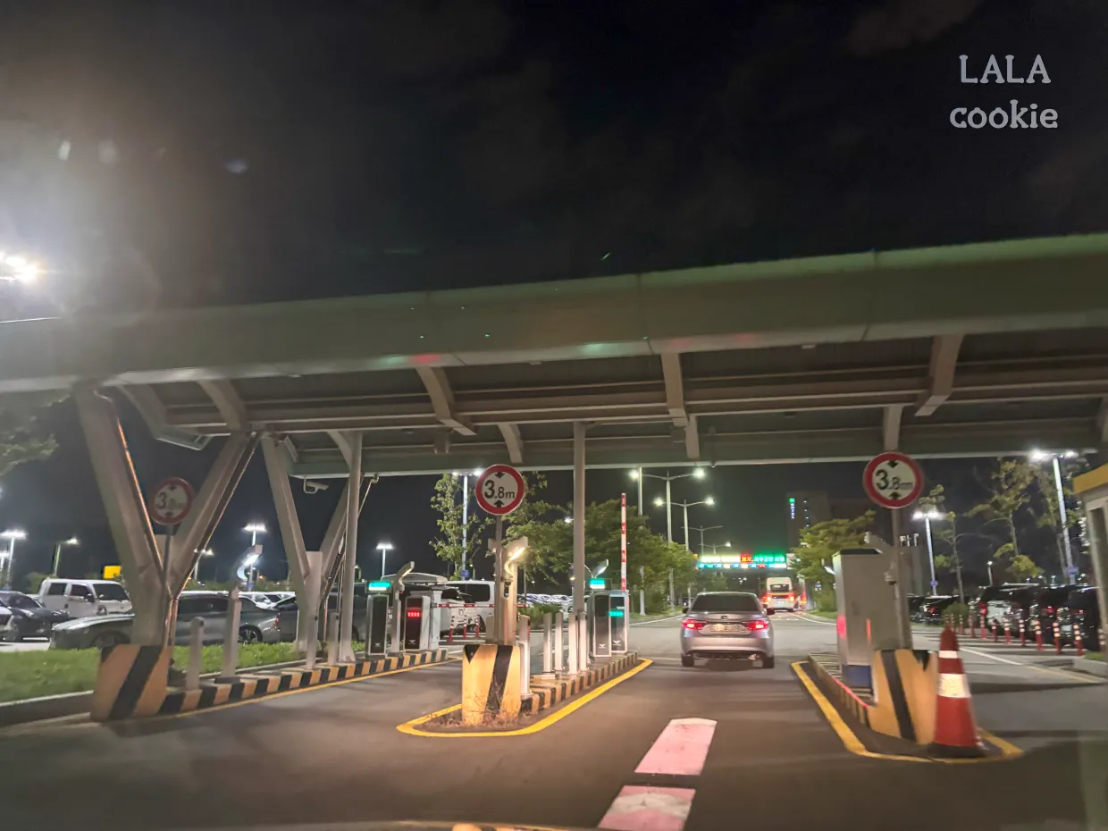 인천국제공항-장기주차장-이용-후기-입구