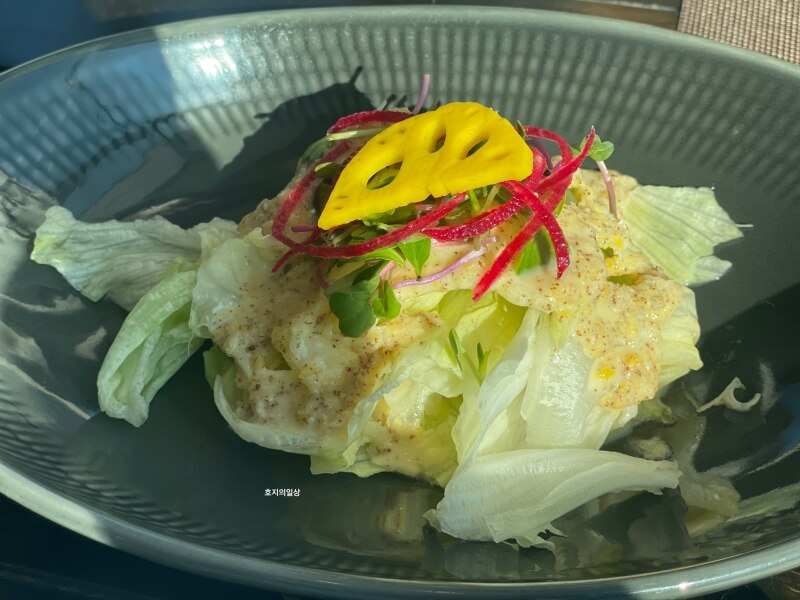 아산 신정호수 한정식 맛집 오월의 꽃수레 - 샐러드
