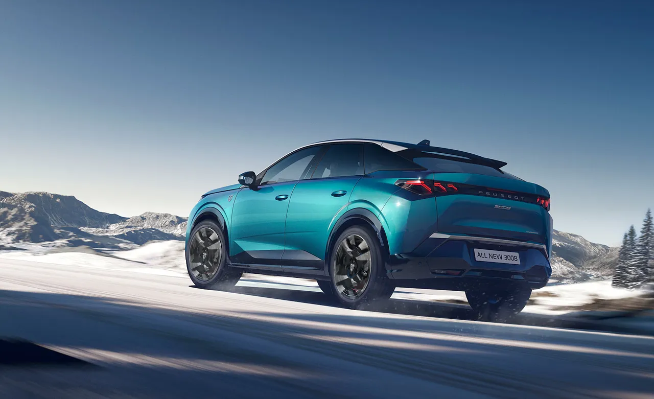 푸조 3008 하이브리드 차량 이미지