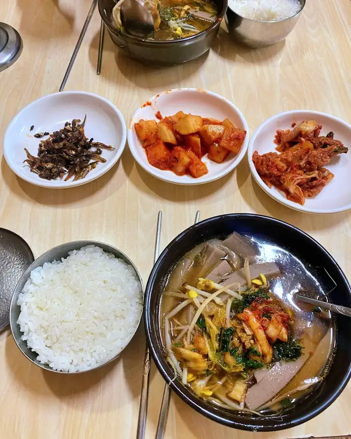 생방송 오늘저녁 경주 팔우정 해장국거리 경주식 묵해장국 모자반 해장국 맛집