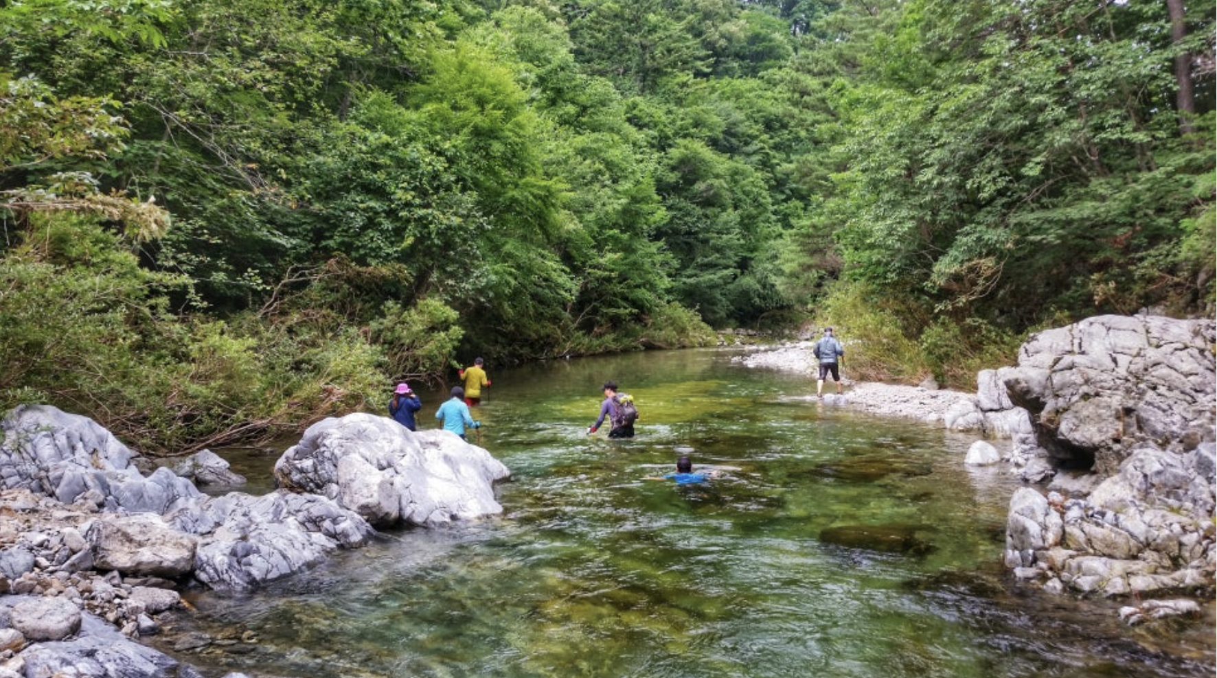 방태산 아침가리골