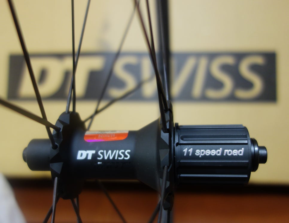 DT Swiss 스타라쳇 허브 정비 전 상태