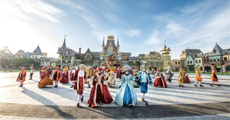 푸꾸옥 빈원더스 퍼레이드 모습