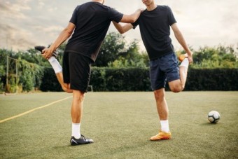 축구 스트레칭 장면