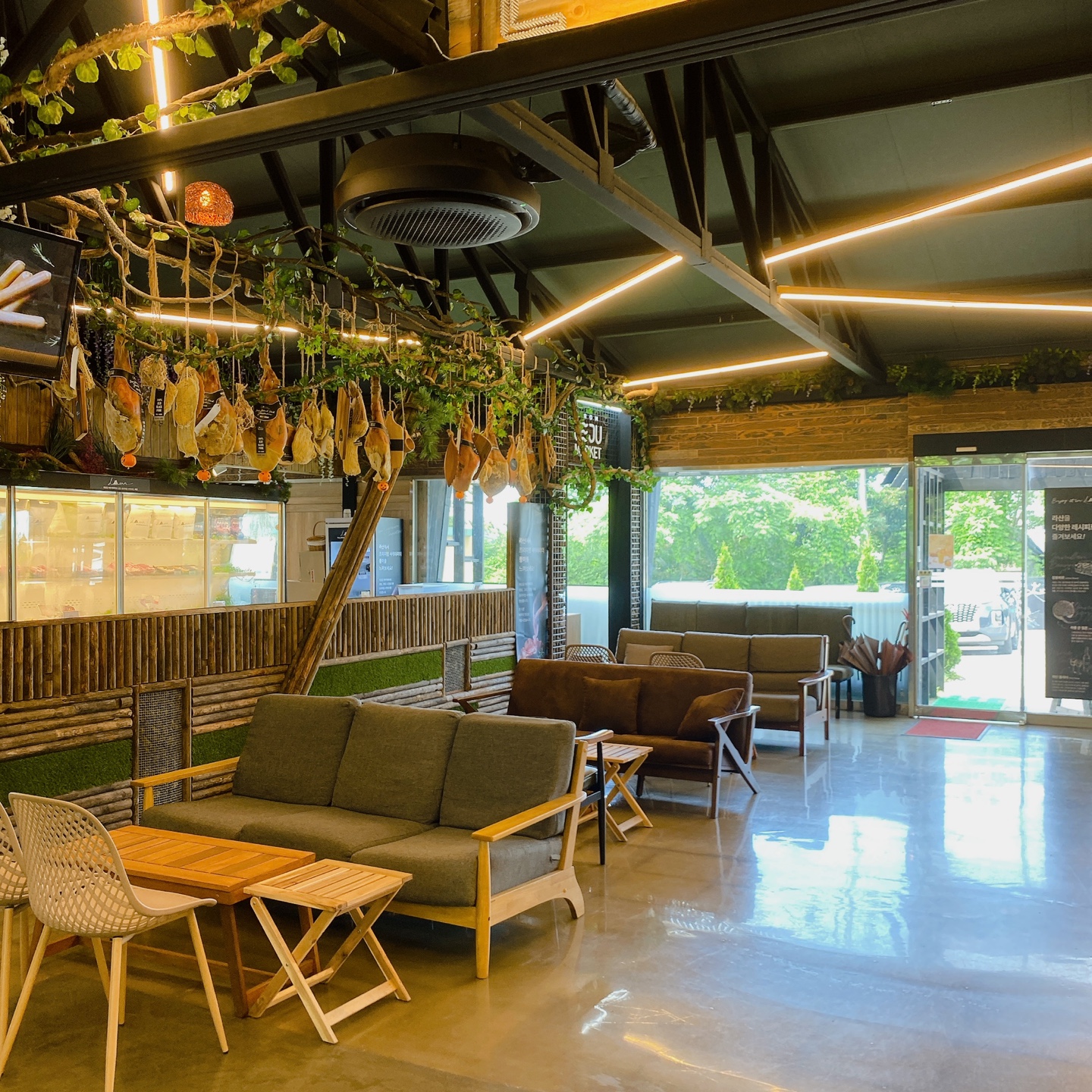 제주 노형동 러브랜드 정원카페 미스틱3도 피크닉 한라봉 흑돼지