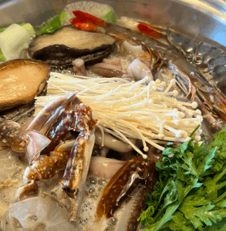 생생정보통 37년 전통 미나리 해물볶음