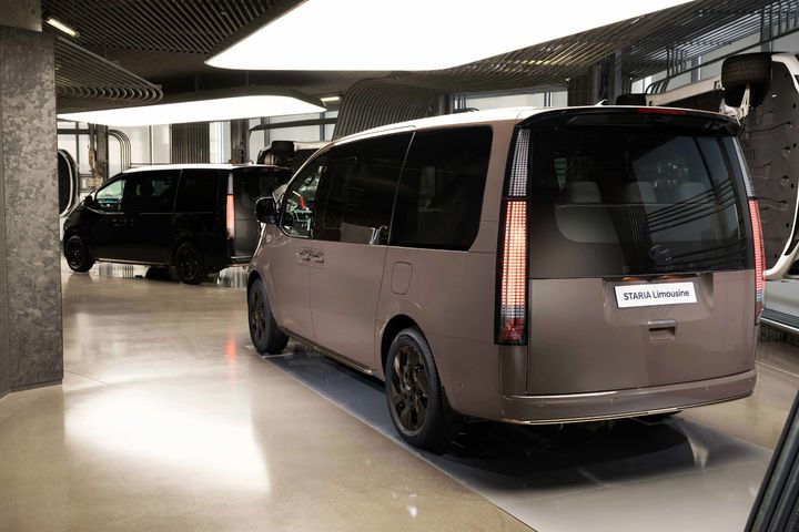 현대차 더 뉴 스타리아 일렉트릭 &amp; 리무진 출시: 제원, 가격, 보조금 및 혜택 완벽 정리
