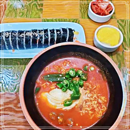 생방송 오늘저녁 송파 가락시장 직접 짠 참기름 바른 참깨 김밥 맛집