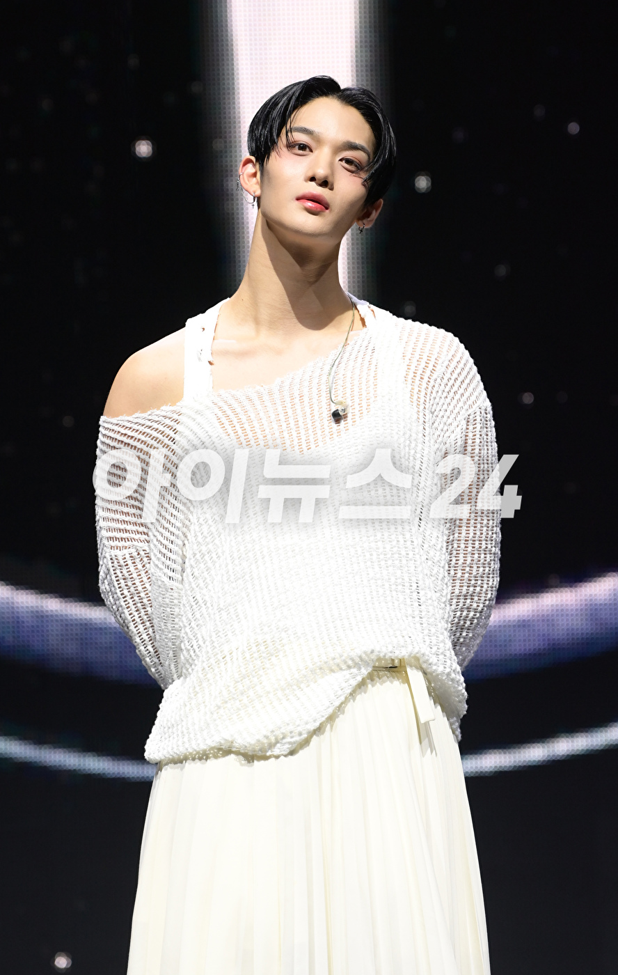 그룹 CIX 배진영이 29일 오후 서울 연세대학교 백주년기념관에서 열린 CIX(씨아이엑스)의 여섯 번째 EP '오케이 에피소드 2: 아임 오케이'(OK Episode 2 : I'm OK) 발매 기념 쇼케이스에 참석하고 있다. [사진=정소희 기자]
