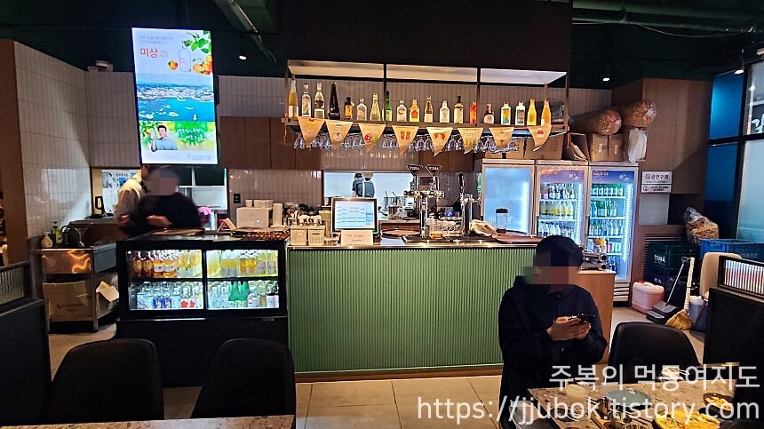 백종원의-막이오름-루원시티점-내부