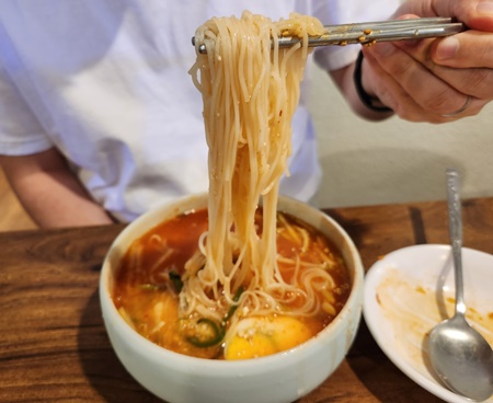 곰터먹촌김치말이국수면
