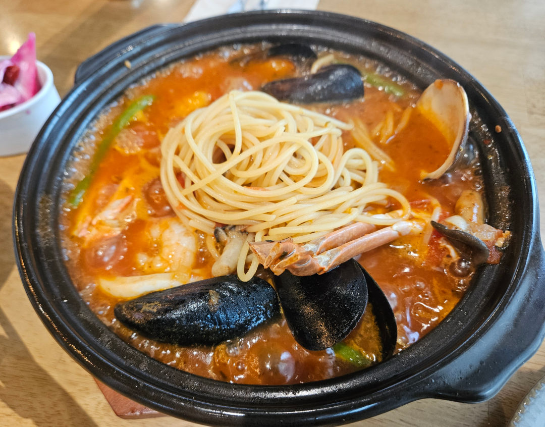 안나의 정원 해산물 스튜 파스타