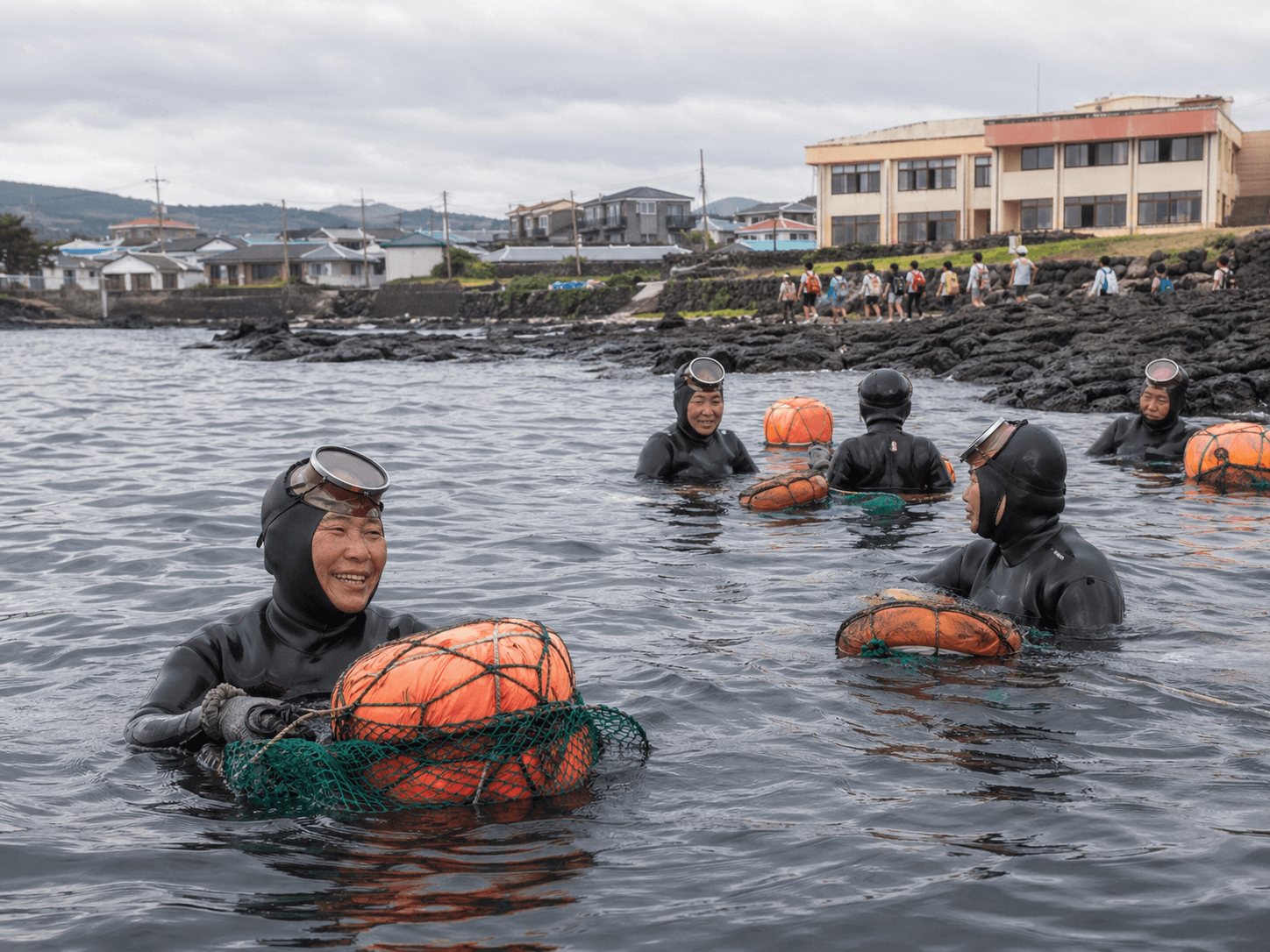 제주 해녀의 학교바당은 왜 마을 아이들 교육과 연결됐을까