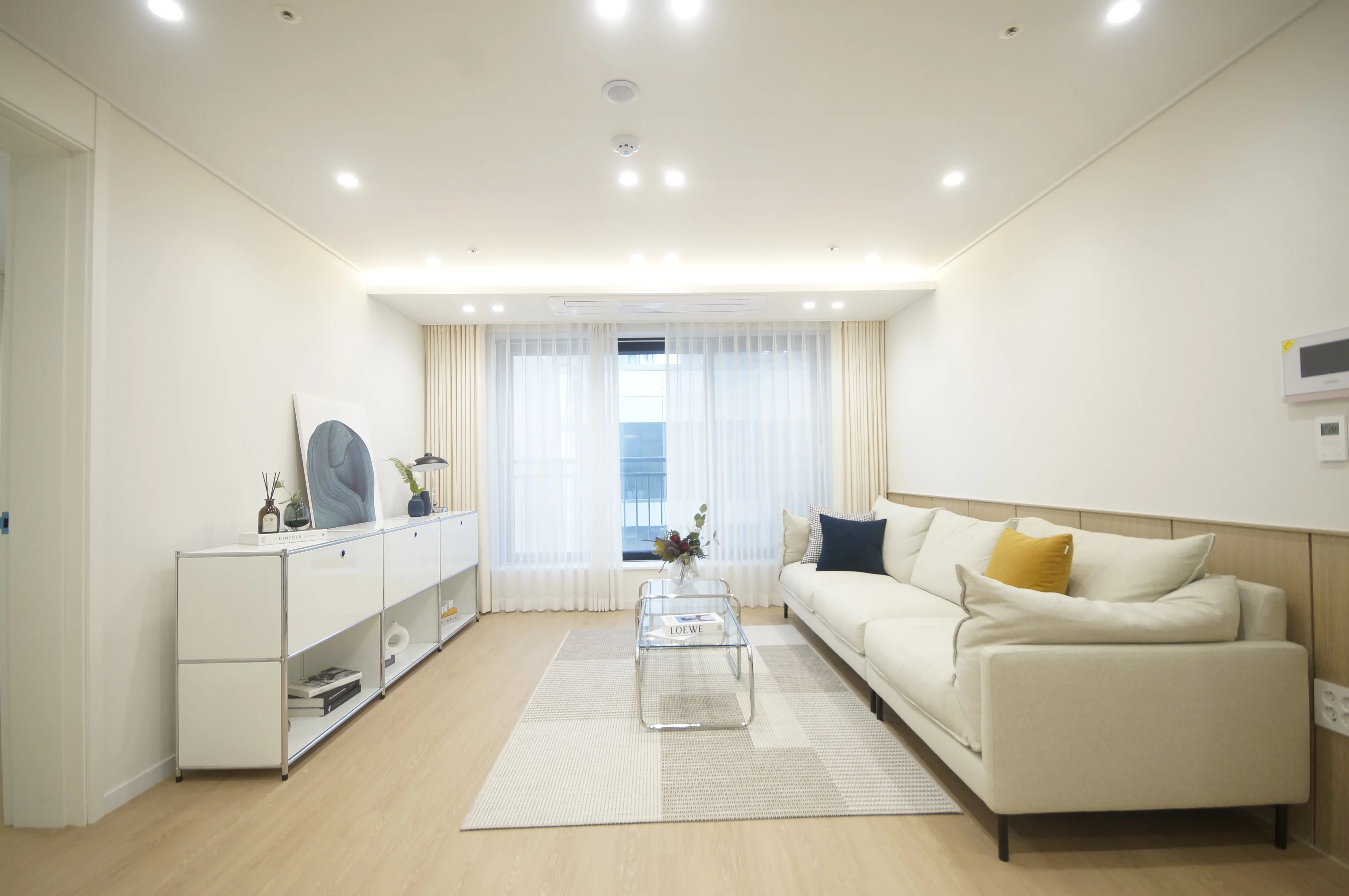 수원시 팔달구 매산동 쓰리룸 3룸 신축빌라 거실