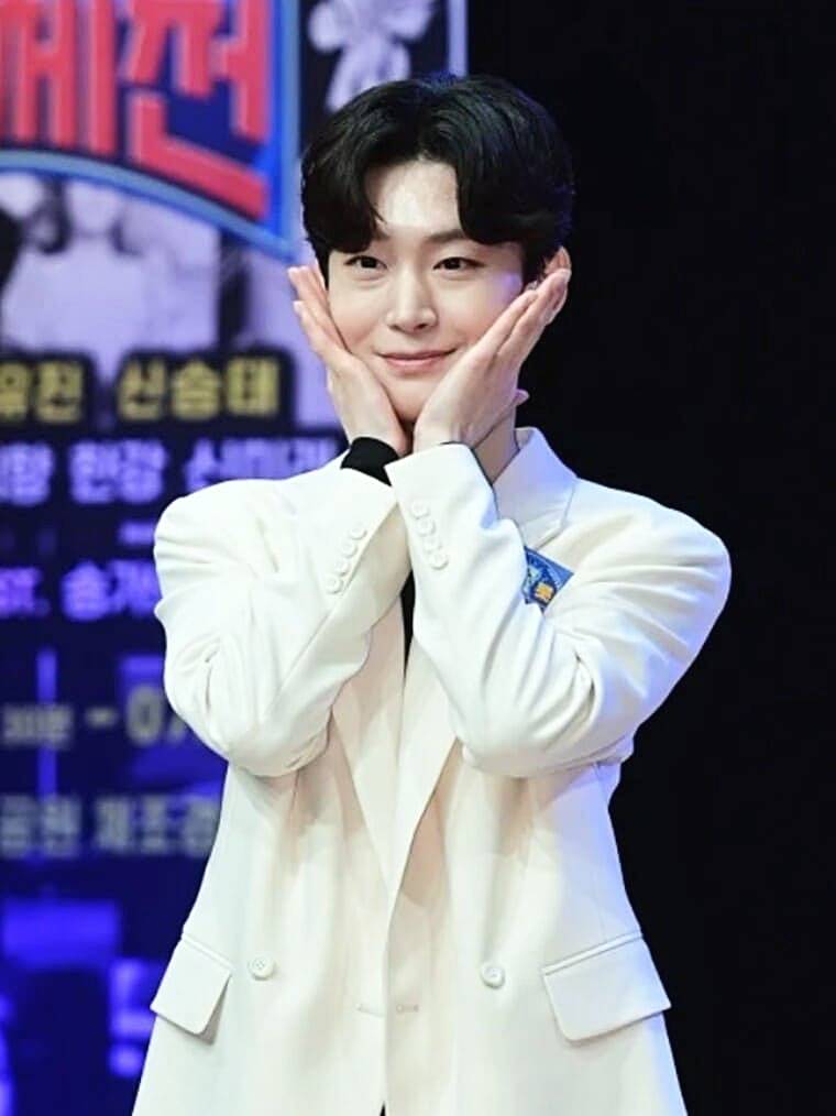 가수-김용빈