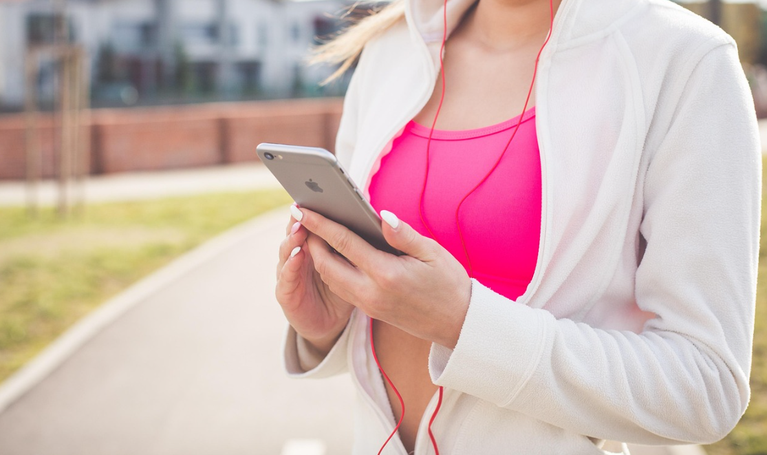 핸드폰으로 촬영하는 썸네일