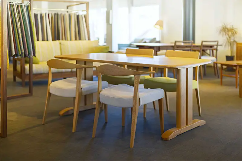 Kitani 식탁과 의자