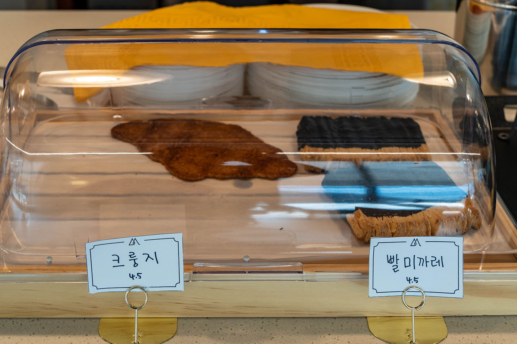 만덕 카페 M543 Cafe Gallery 쇼케이스