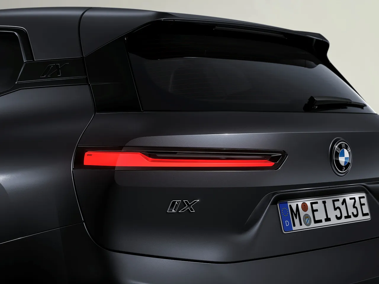 BMW iX M70 정보 관련 이미지