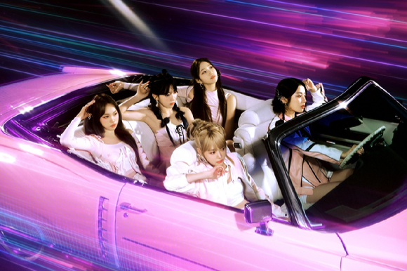 르세라핌 '퍼펙트 나이트' 단체 콘셉트 포토 [사진=쏘스뮤직]