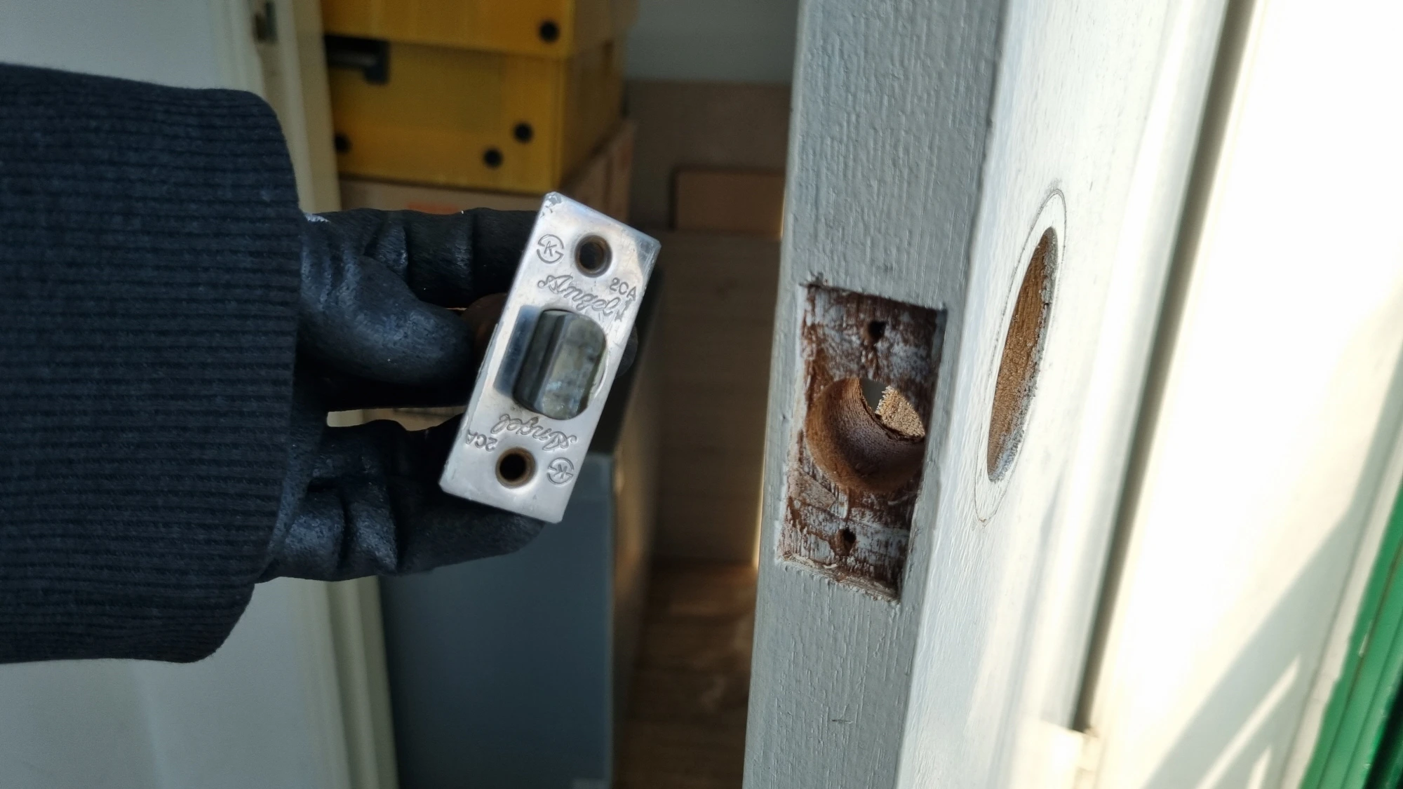 손잡이 걸쇠 부품 뺀 모습