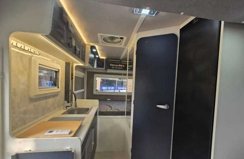 스타렉스 캠핑카 중고차 