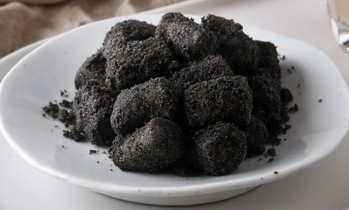 한국의 떡 종류 흑임자떡