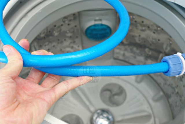 봄맞이 대청소 통돌이 세탁기 세탁조 통세척 하는 방법 호스