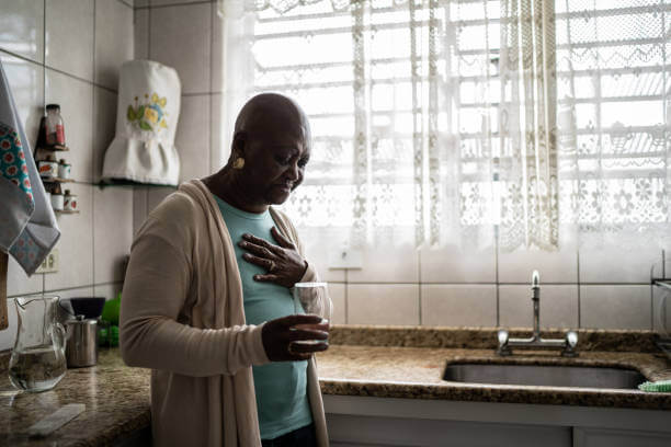 체했을때 증상은 어떤 원리로 발생하는 걸까요? 음식이 소화되는 과정과 체했을때 증상들 9가지 알아봤습니다. 증상들을 자세히 읽어보고 참고하시기 바랍니다.