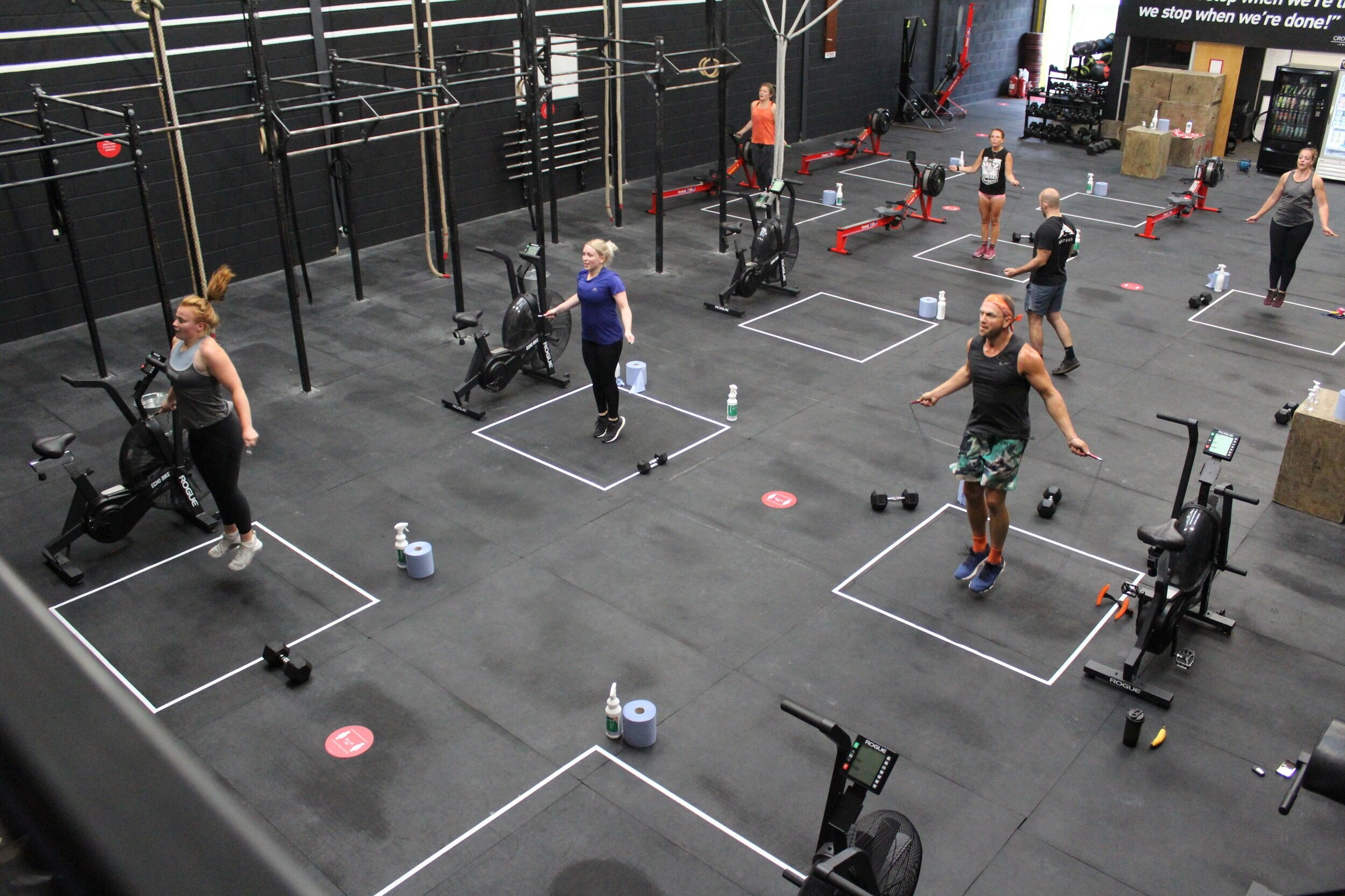 다양한 운동을 고강도로 하는 크로스핏 운동