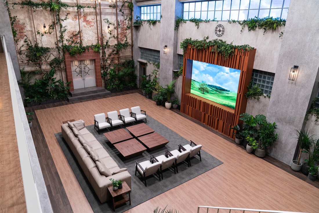 데블스 플랜: 데스룸