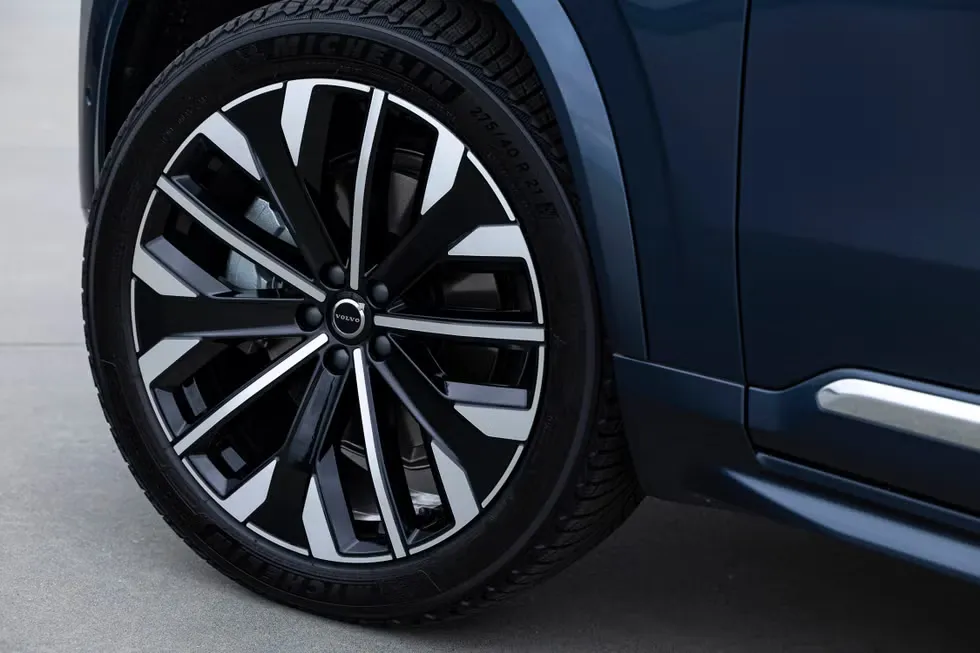 볼보 XC90 이미지