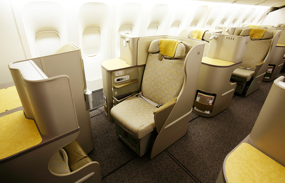 아시아나항공 보잉 B777 기본정보, 좌석배치도, 좌석 간격