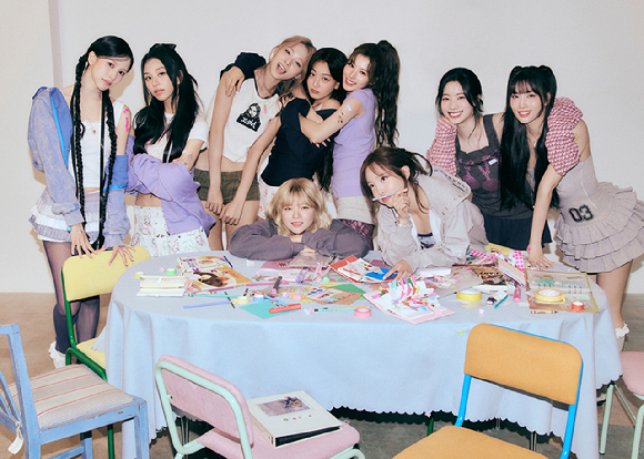 트와이스 단체 이미지. [사진=JYP엔터테인먼트]