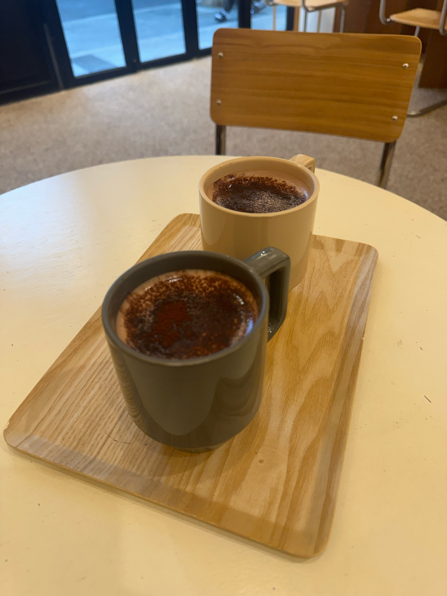 삼성동 카페 오뉴 ONEW에서 주문한 스트로베리 핫초코