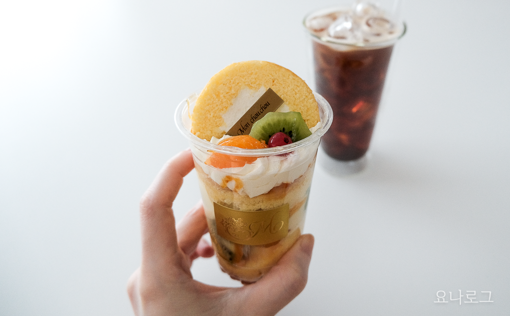 판교현백 판교현대백화점 현대백화점 몽슈슈 몽슈슈파르페 몽슈슈도지마롤 몽슈슈케이크 도지마롤 파르페 백화점식품관 현백식품관 디저트 디저트추천 케이크 과일케이크 판교디저트