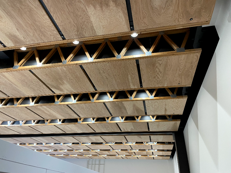 구마모토 국제공항 지붕