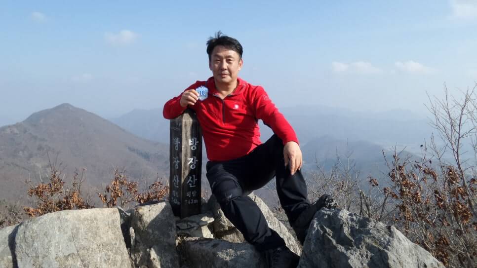 100대 명산 등산하기 열한번째 고창 방장산 서해안과 고창 평야를 한눈에 바라볼 수 있는 탁 트인 조망을 갖추고 있는 산