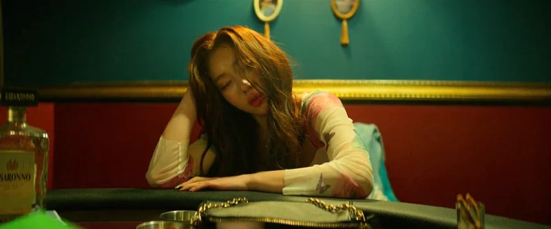 강남 비-사이드에서 오진영 역을 맡은 송지우