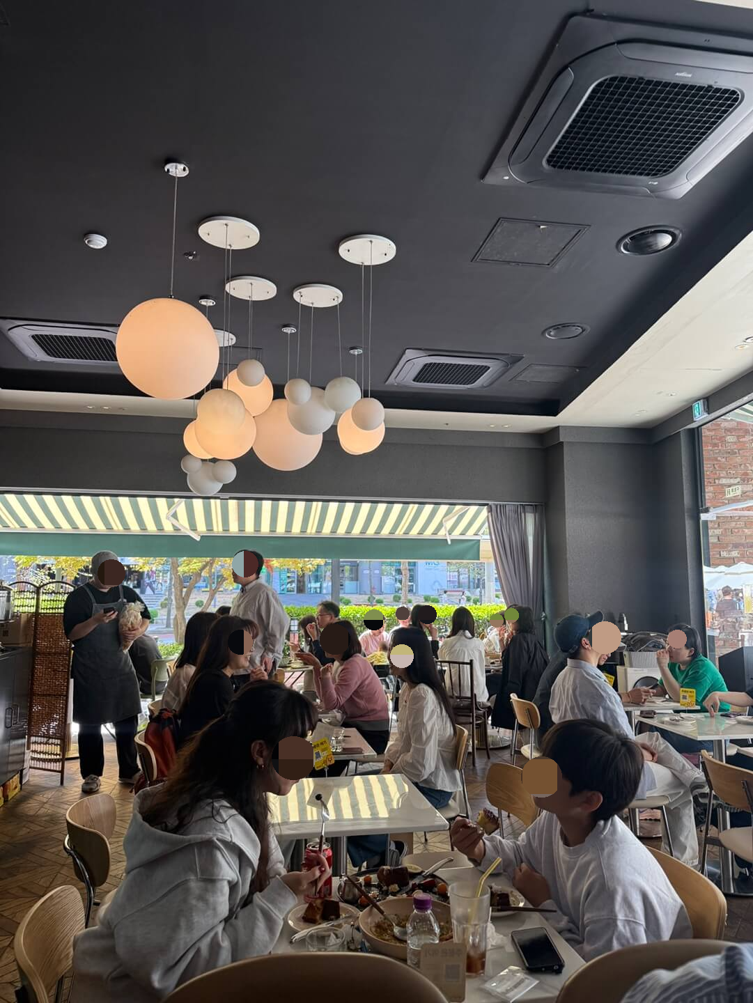 판교 비앙또아 내부 좌석 분위기