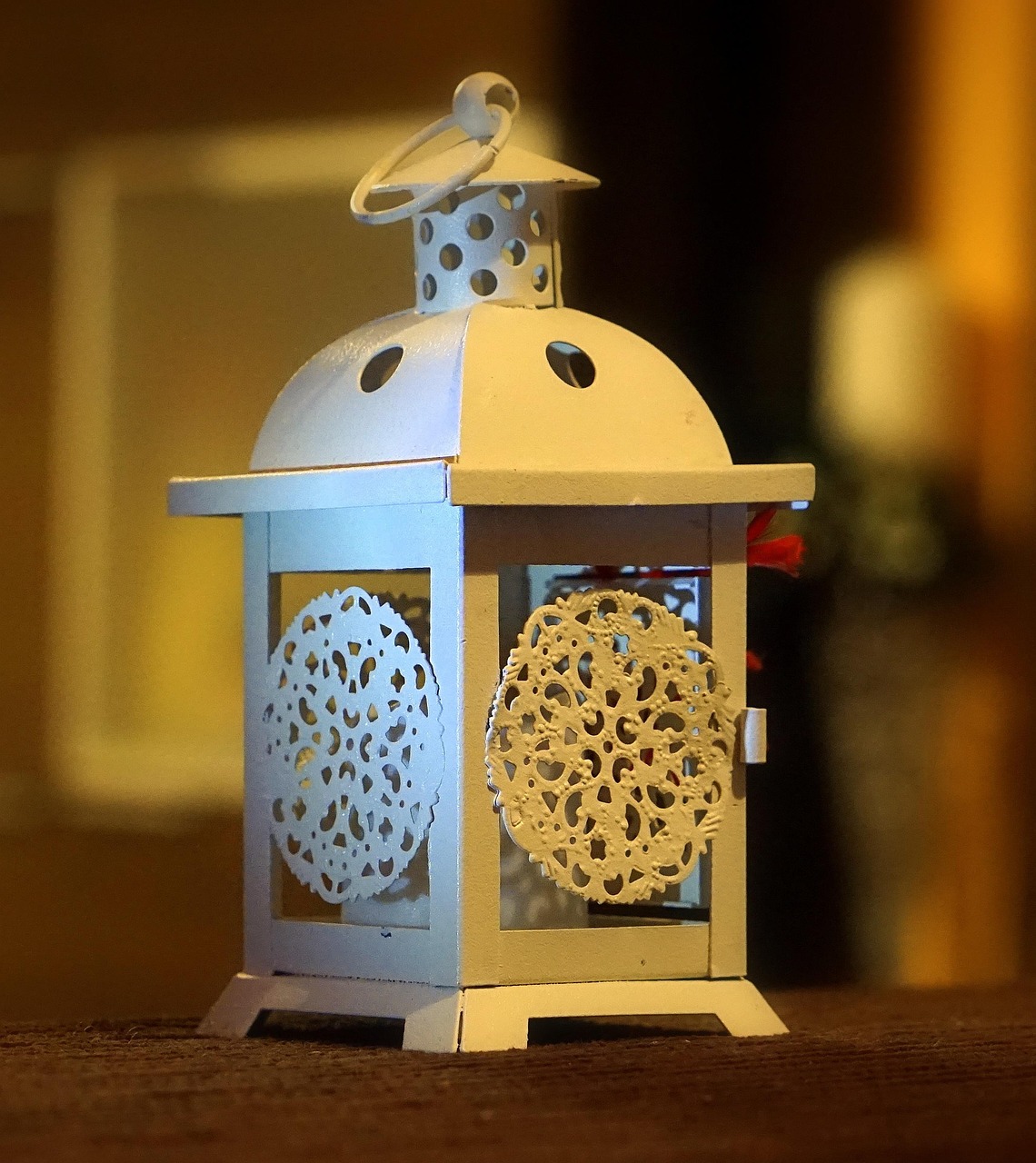 폐자재로 악기를 만드는 장인의 하루