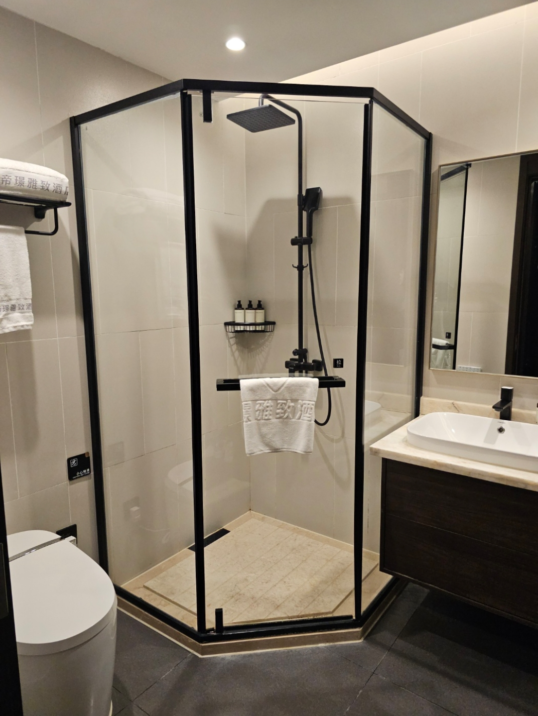 24.9월-상하이 : 6) Shanghai Dijing Hotel(上海帝璟雅致酒店(上海韩国街万象城店)