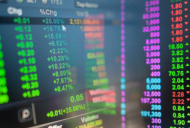 개인 투자자 vs. 기관 투자자, 누가 더 유리할까?