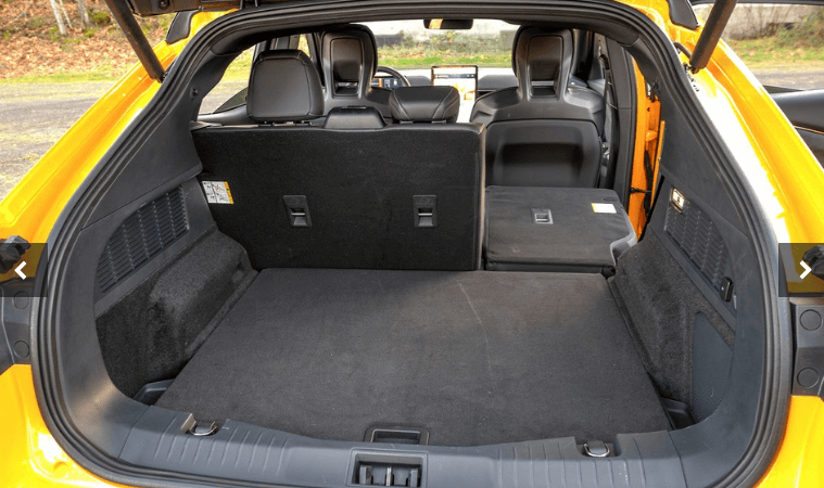 2023-포드-머스탱-마하e-화물공간