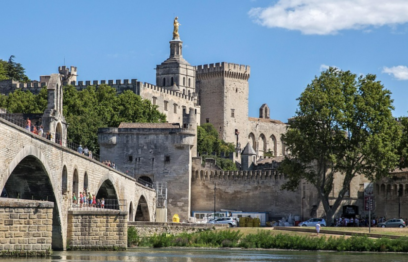 아비뇽의 고성 관련 사진